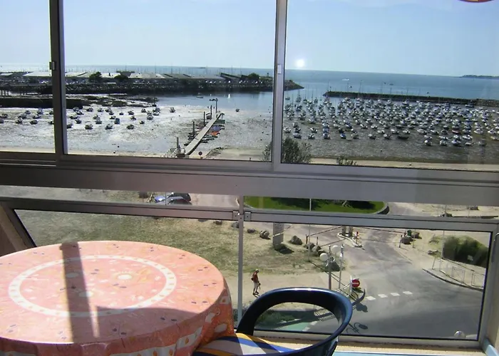 L Olympus - Location De - Pornichet- Face Port Mae-9431 *